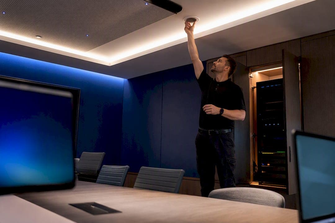 Stop Failed Meetings: Room Size First Video Conferencing Setup for IT