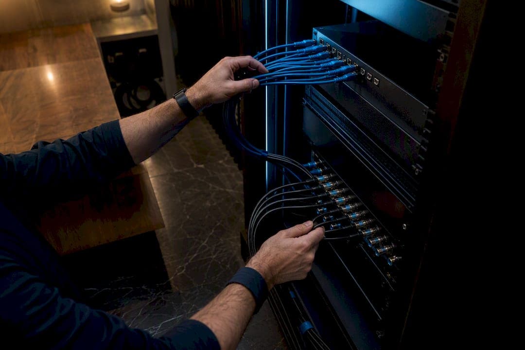 98% First Visit Fix: HDMI Over IP vs HDBaseT for Integrators